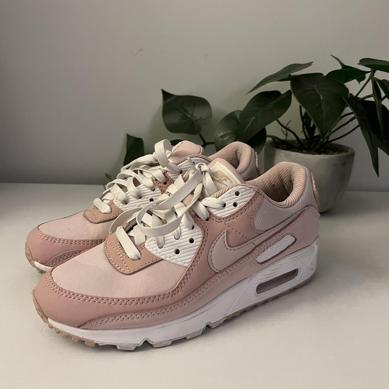 air7c nike pink