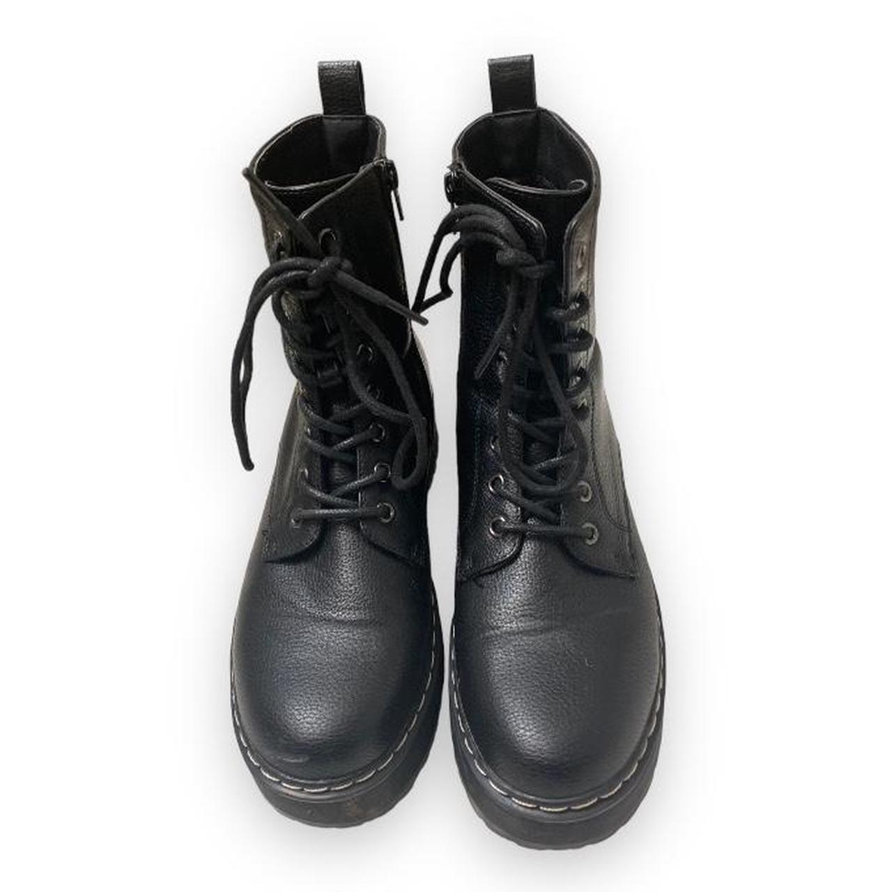 Union Bay boots ꔫ ꔫ perfect condition, slight... - Depop