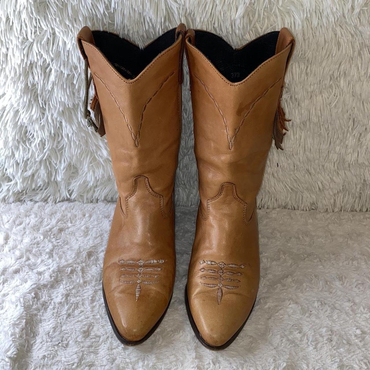 Women's Tan Boots Depop