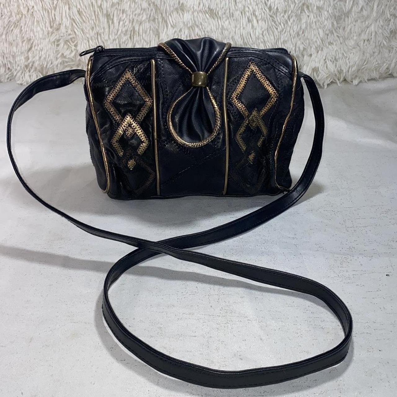 Black and gold purse with pretty strap - Depop