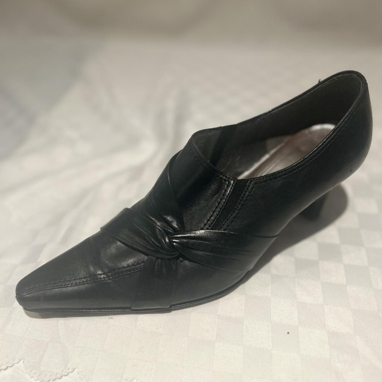 gabor navy trainers