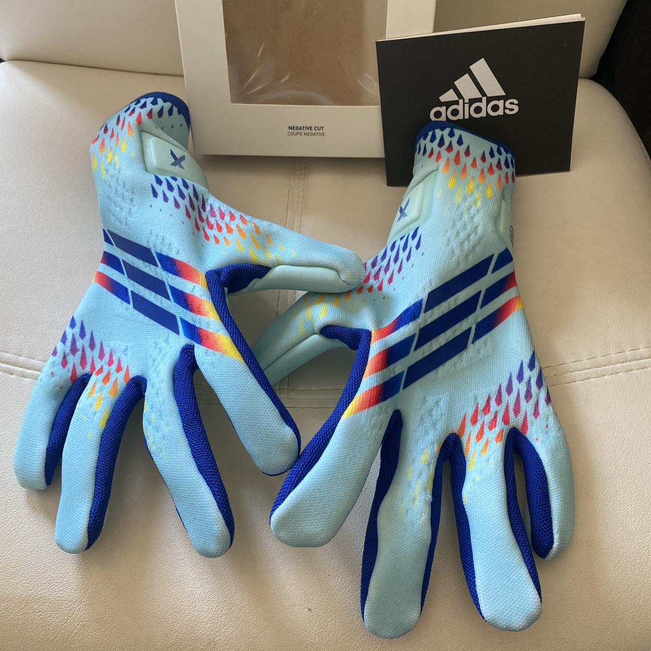 Adidas us 2025 goalkeeper gloves zara