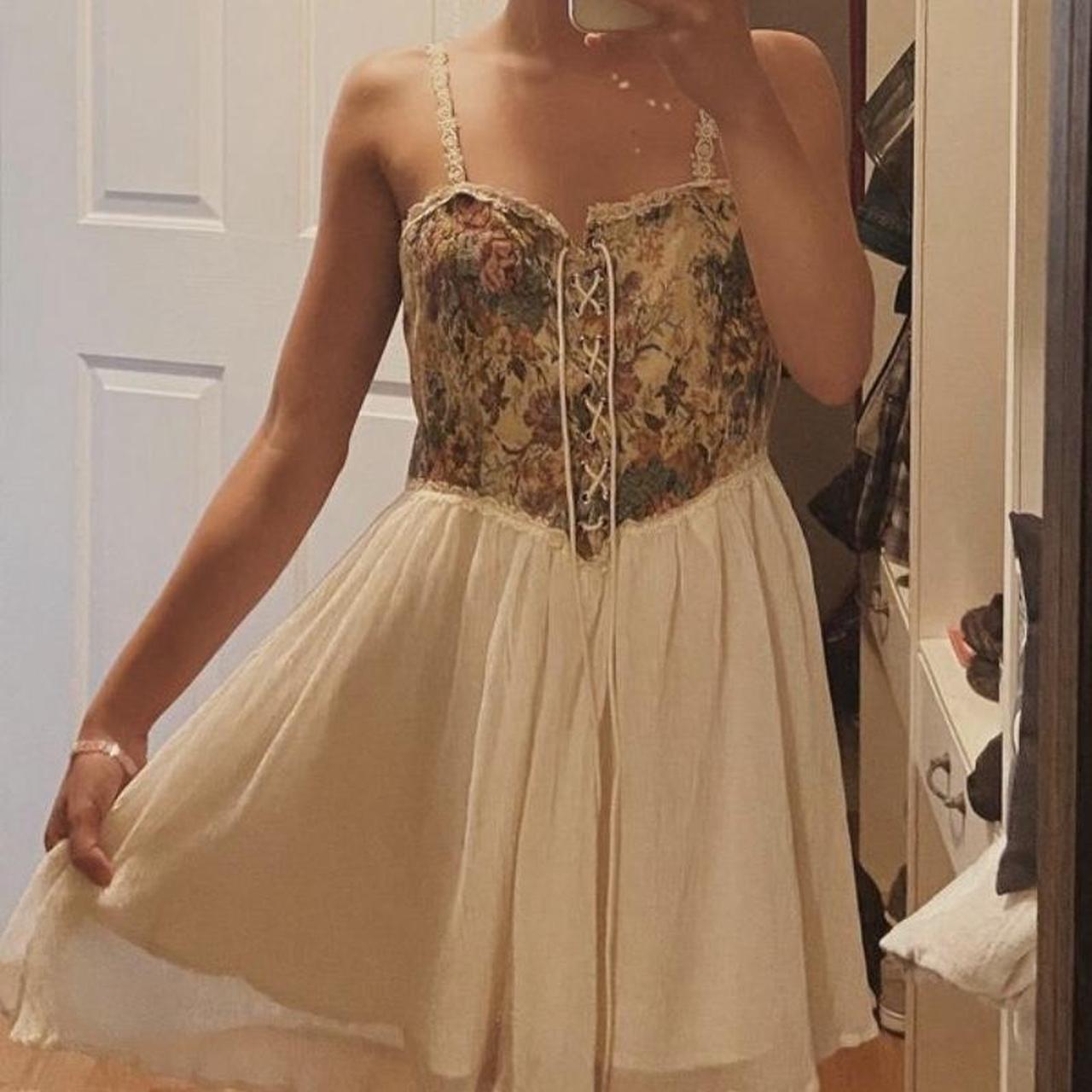 CIDER corset dress Size SMALL does up at the front... Depop