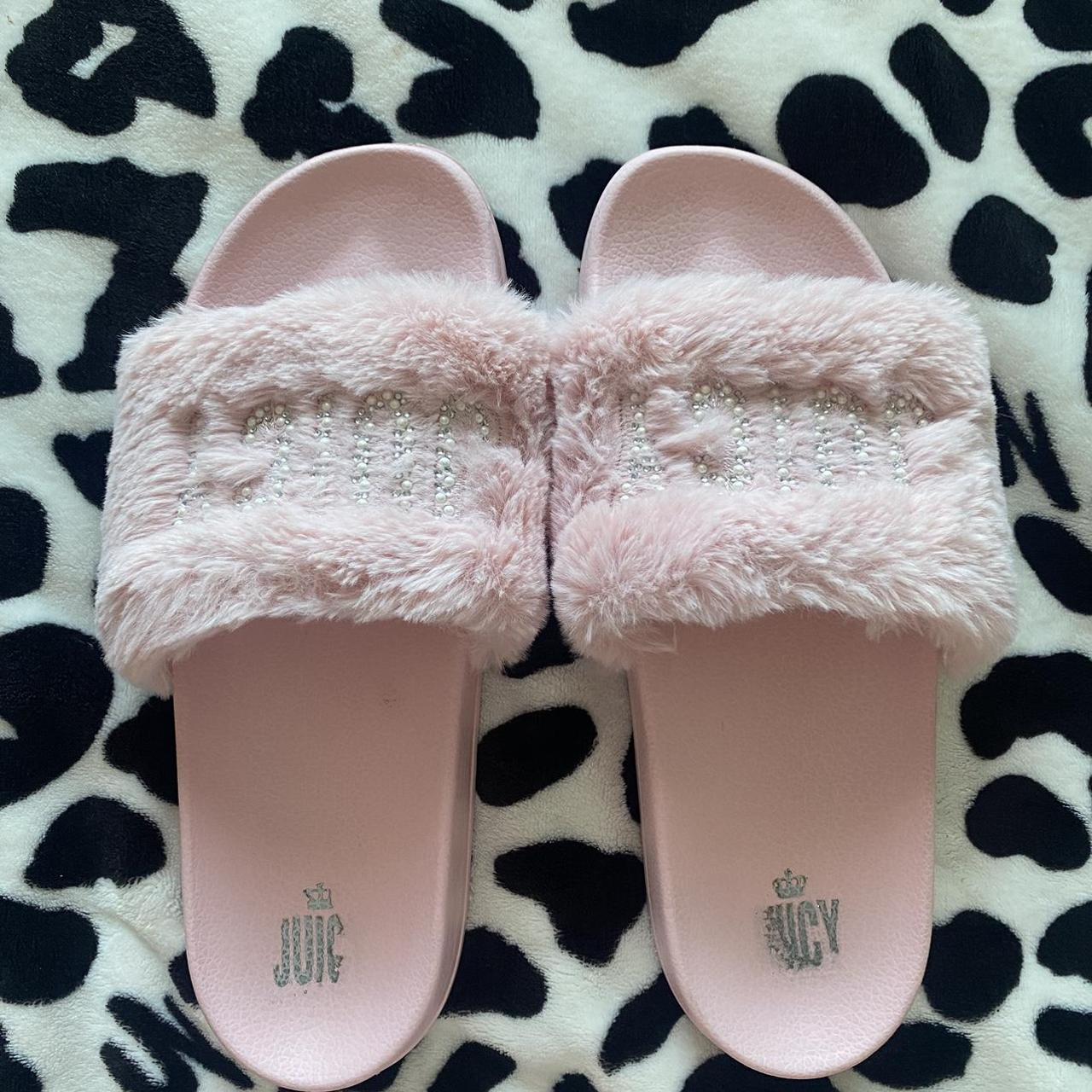 Juicy couture slides 🩷 / women’s sz 10 they were... Depop