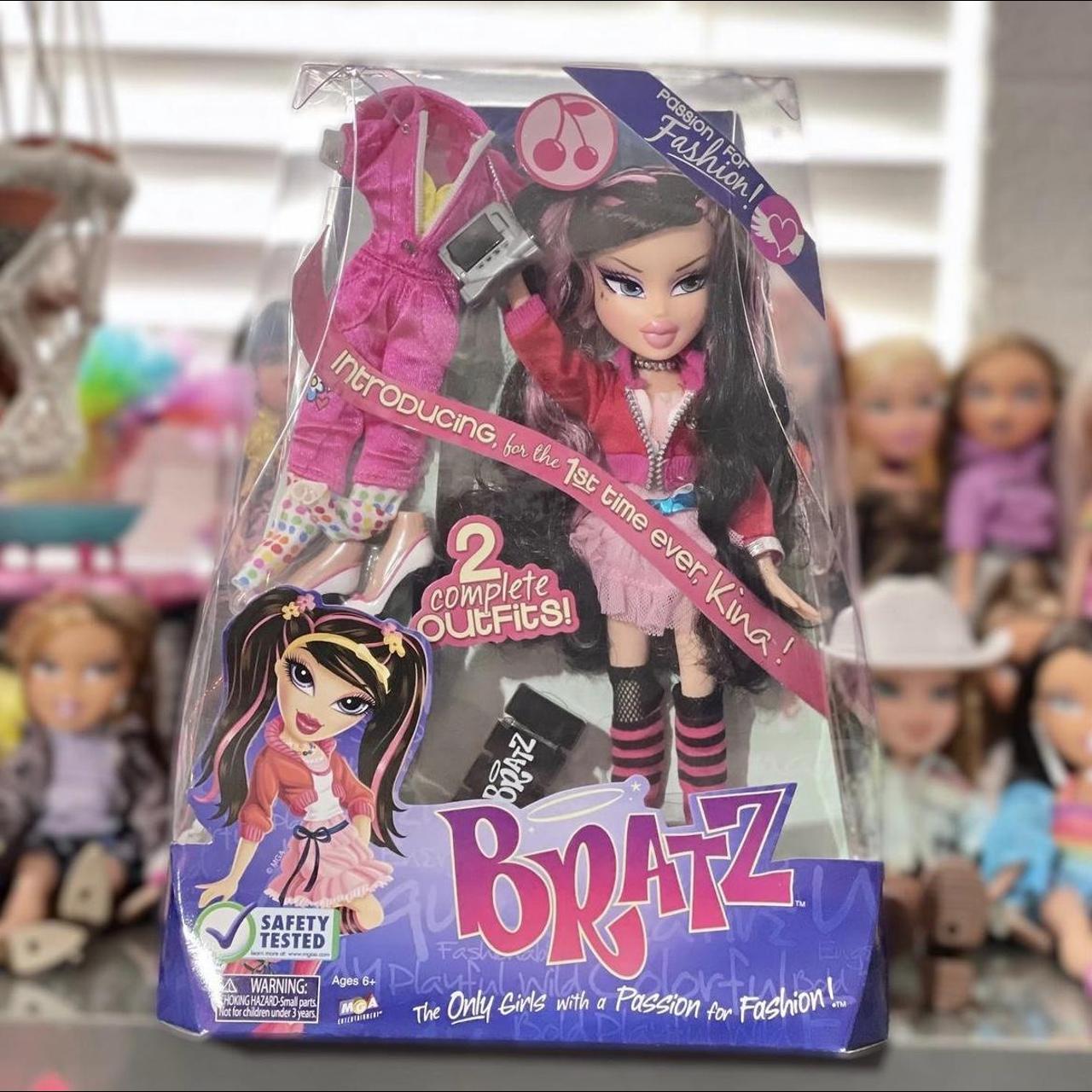 Bratz miscellaneous accessory lot peeling on the - Depop