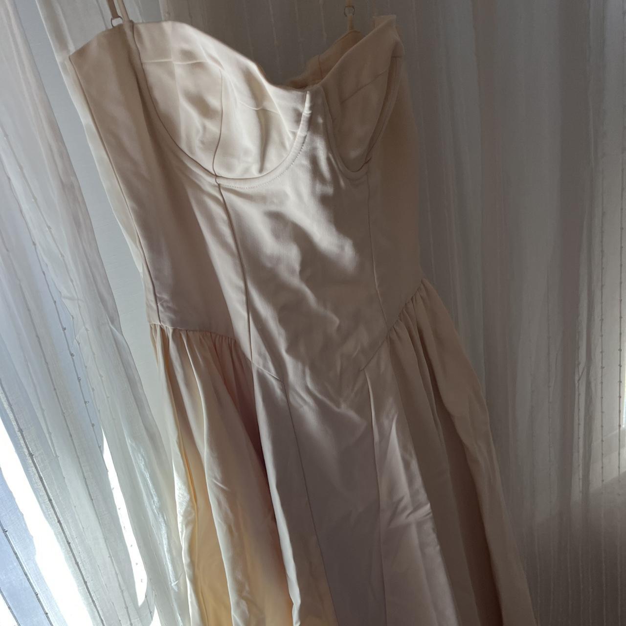 item listed by lovealisia