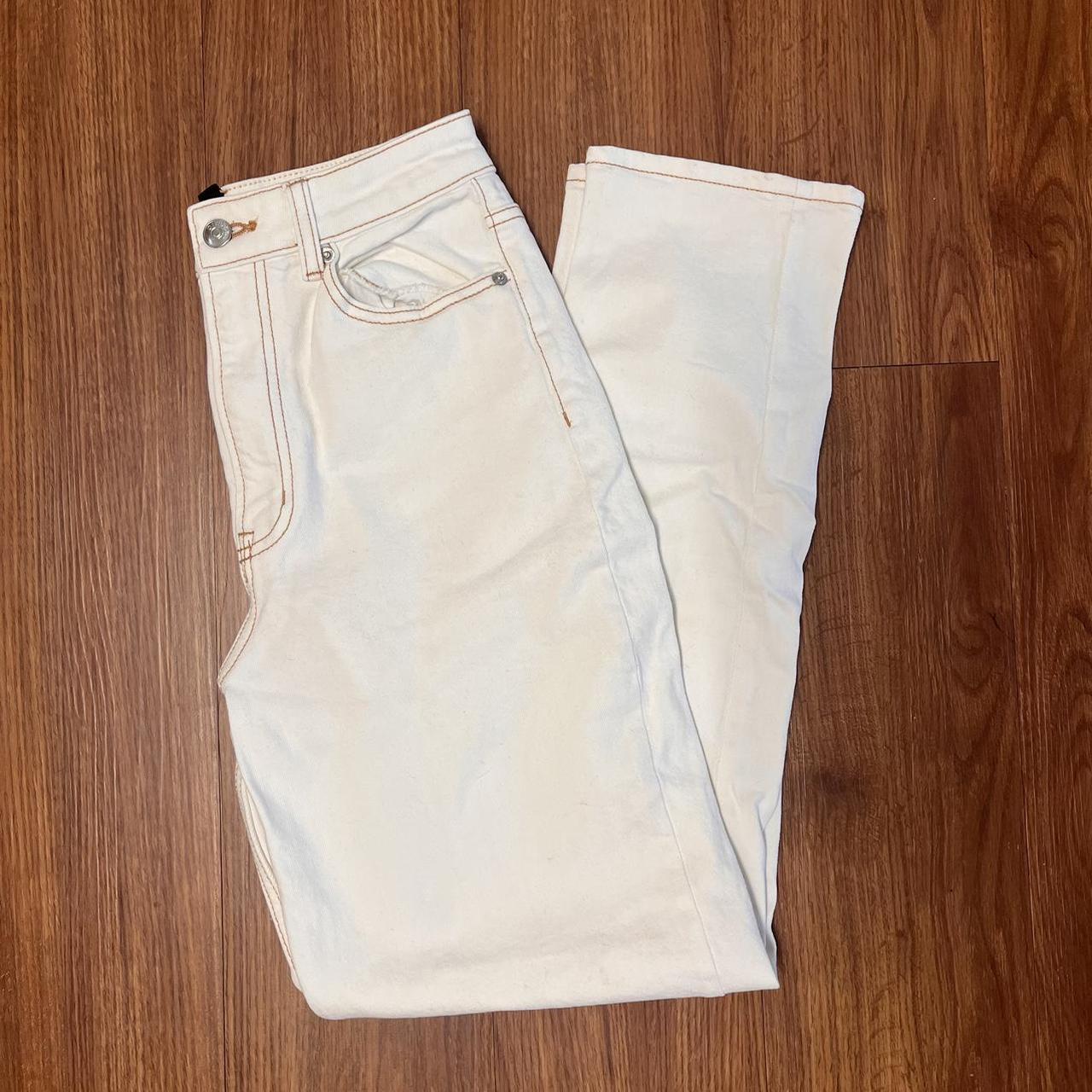 H&M - White Fits like a Straight Leg Jean Size - 4... - Depop