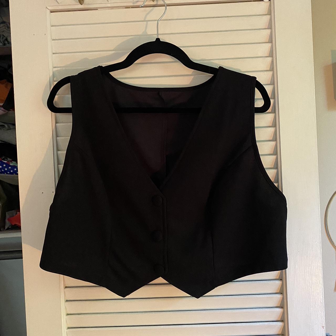 Shein Curve + Plus Women's Black Gilet | Depop