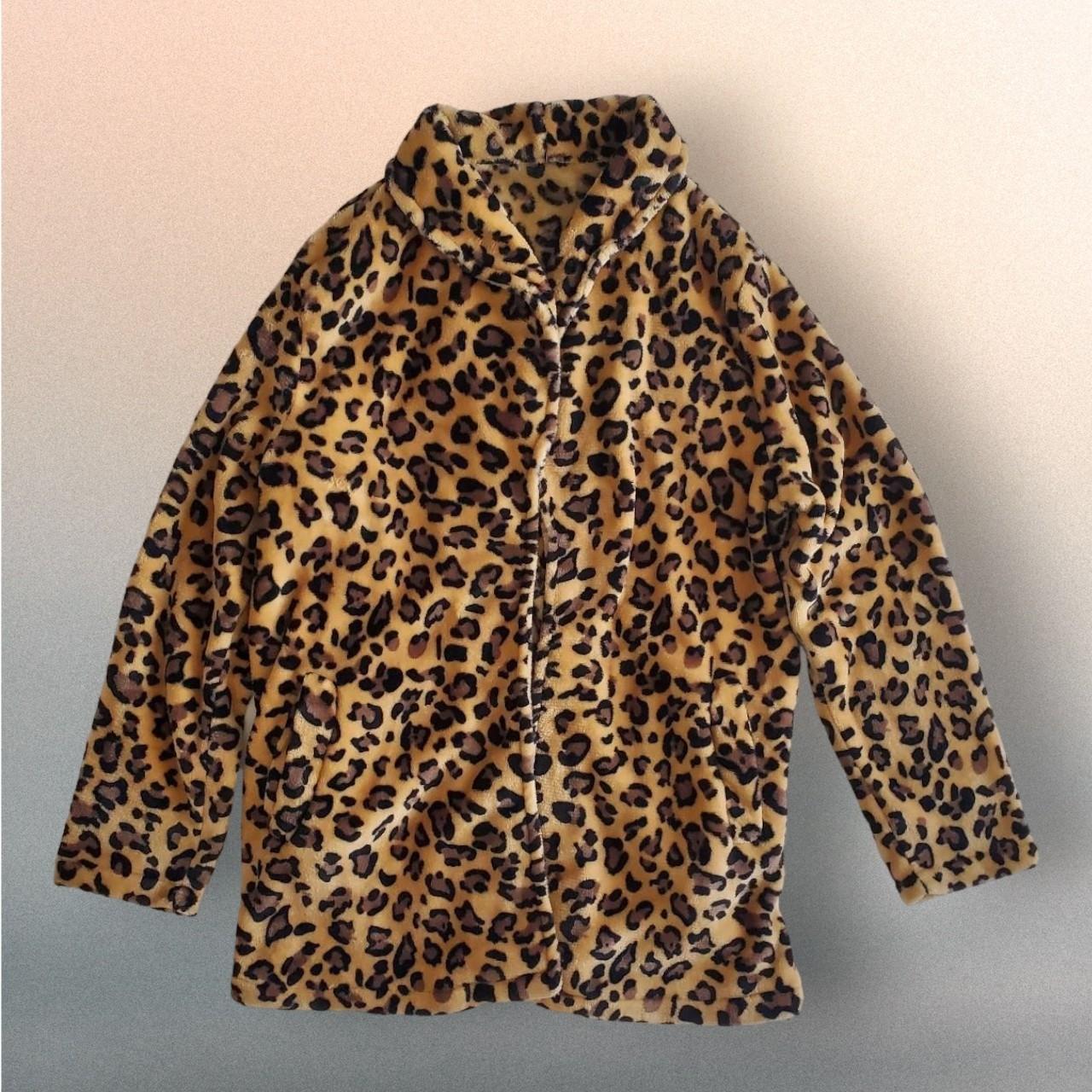 Plush Leopard Print Lightweight Coat. Open with no Depop