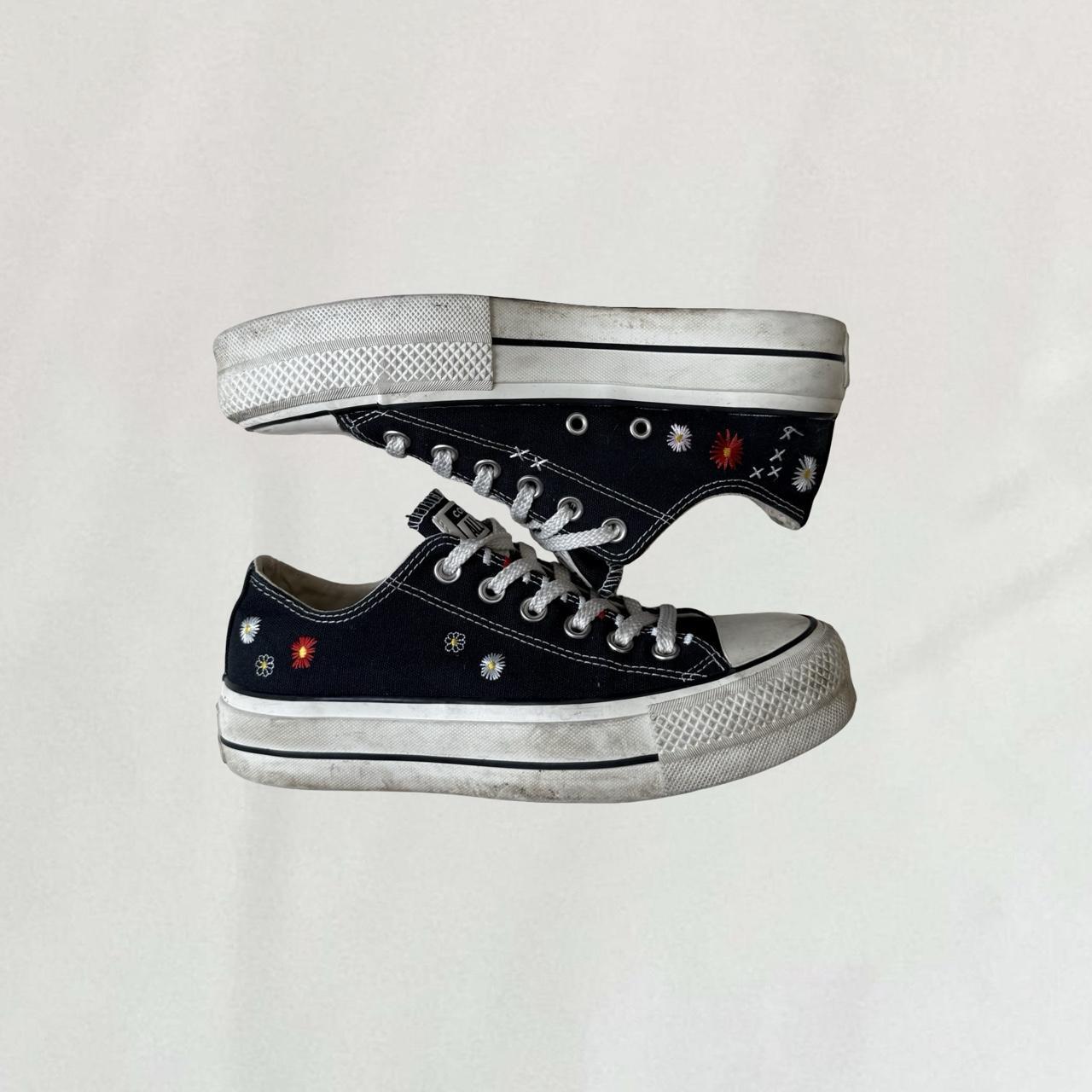 Converse platform low-tops with embroidered Depop