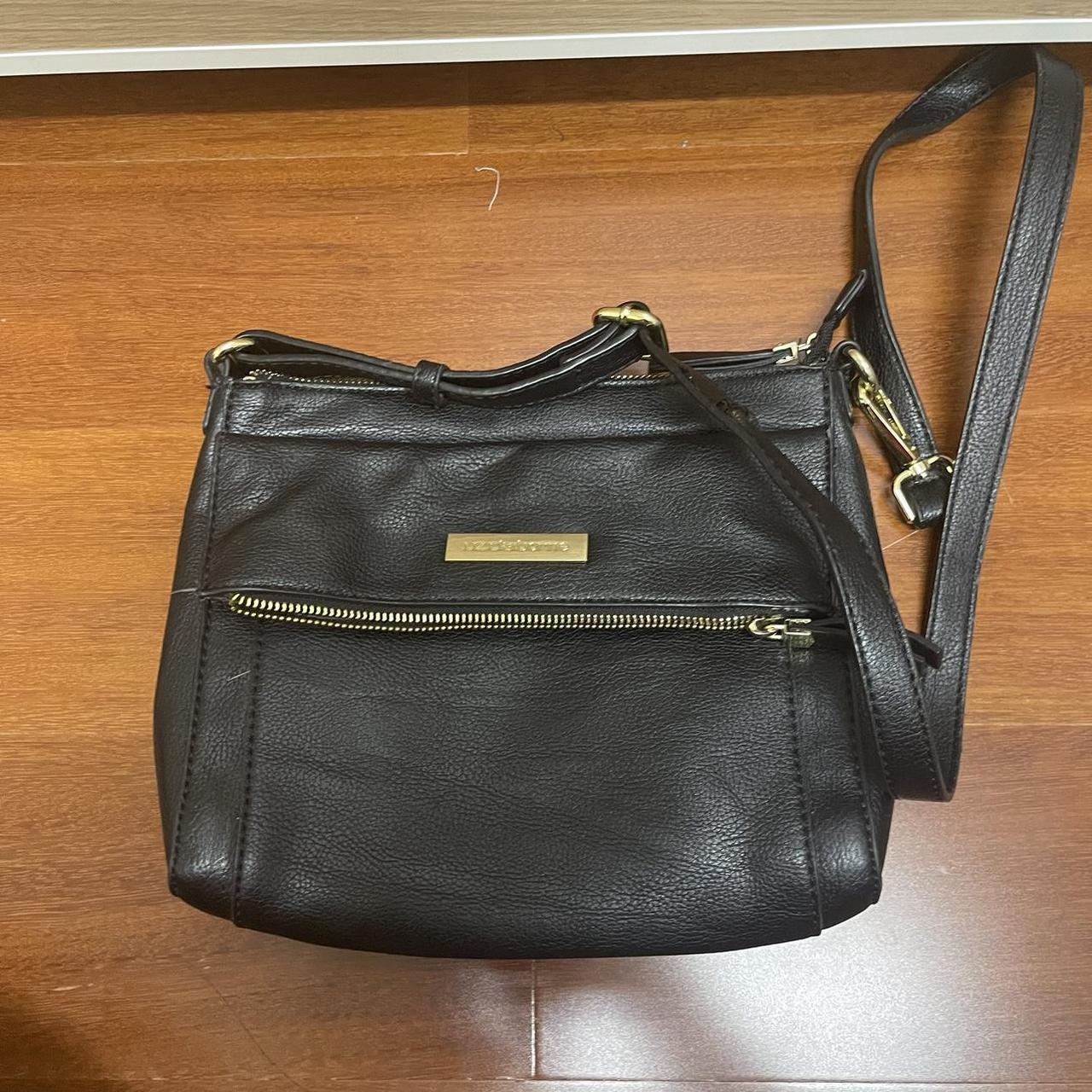 Liz claiborne sale idol crossbody bag