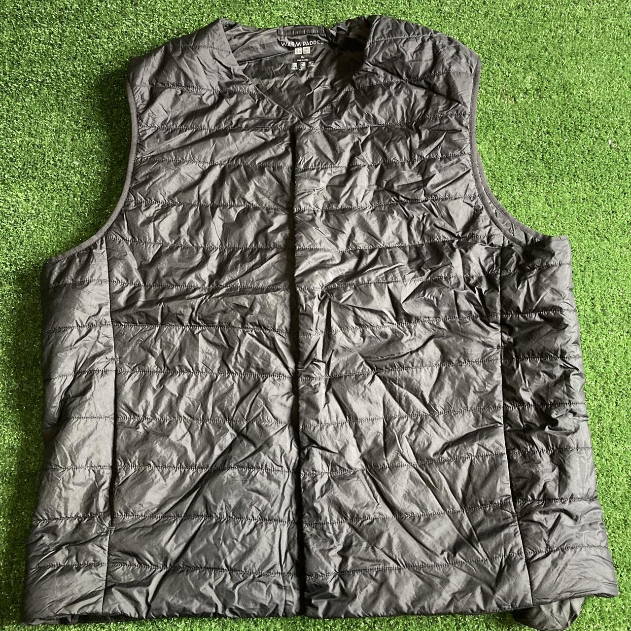 Uniqlo padded vest B1 - Depop