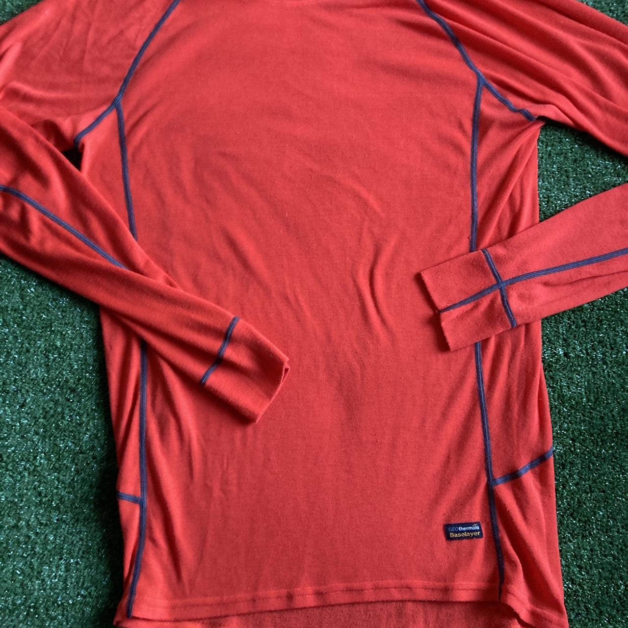 Macpac Men’s XL geothermal base layer Has signs of... - Depop