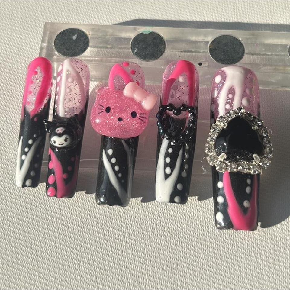 Pink Hello Kitty and Black Kuromi - Press on Aura nails Y2K