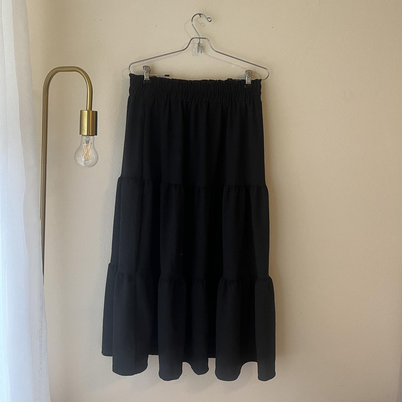 BLACK TIERED SKIRT 🖤 No Tag Given Waist: 30”... - Depop