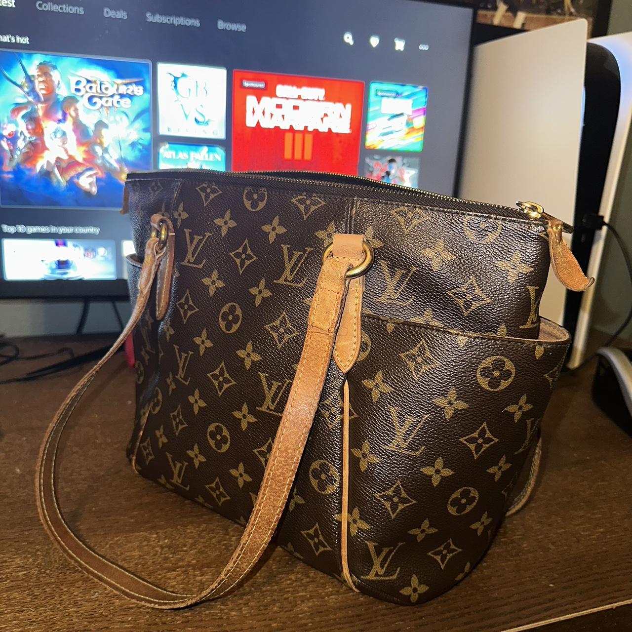 Selling this one of a kind vintage Louis Vuitton - Depop