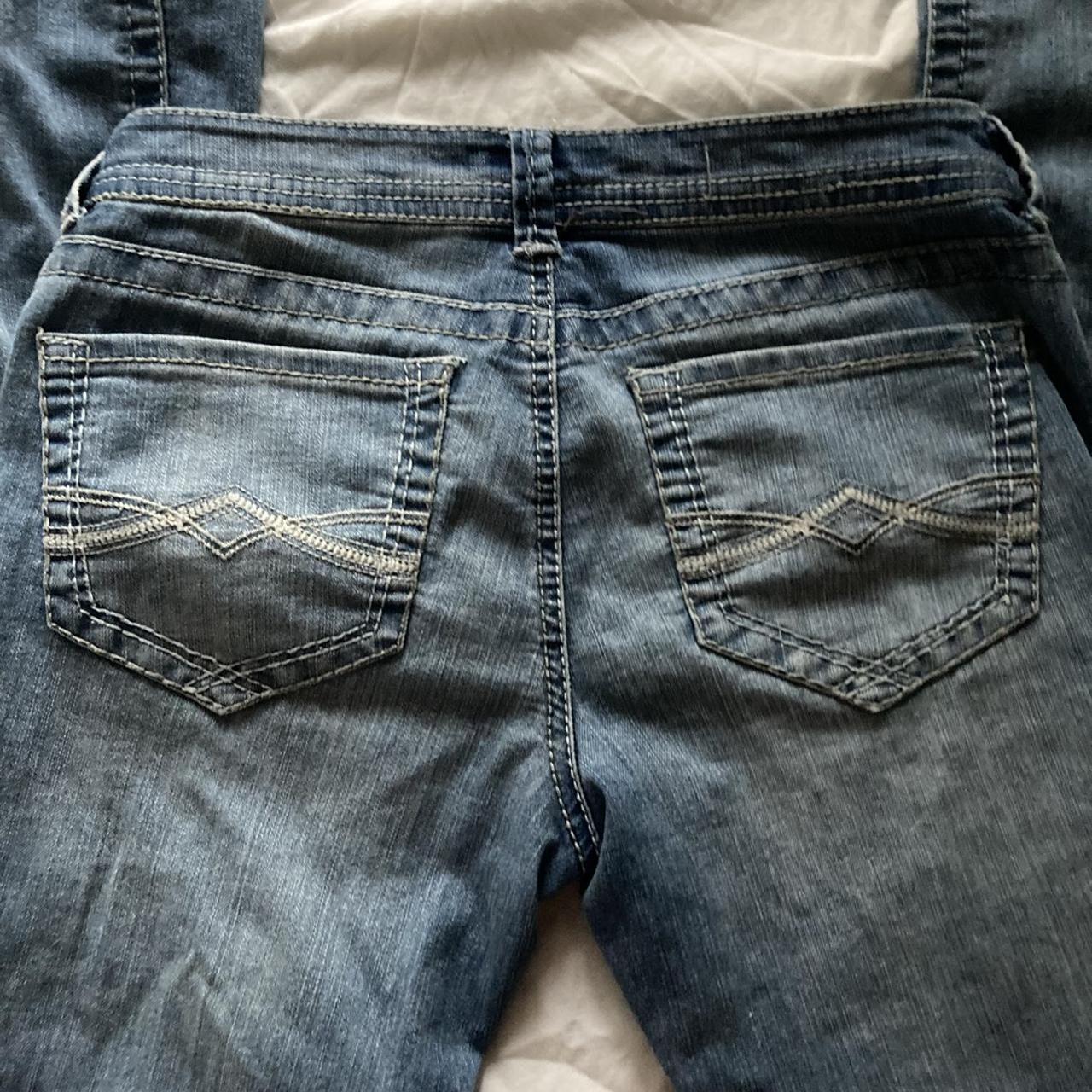 cutesttt Mudd 2000s low rise flare jeans! lightwash... - Depop