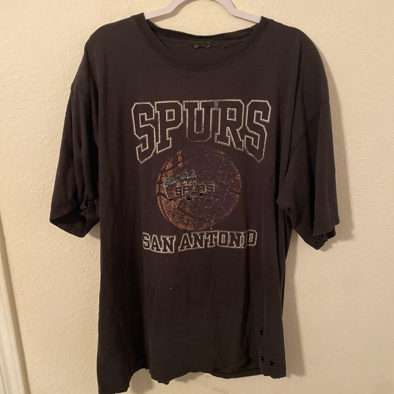 Vintage San Antonio Spurs t shirt Size Depop