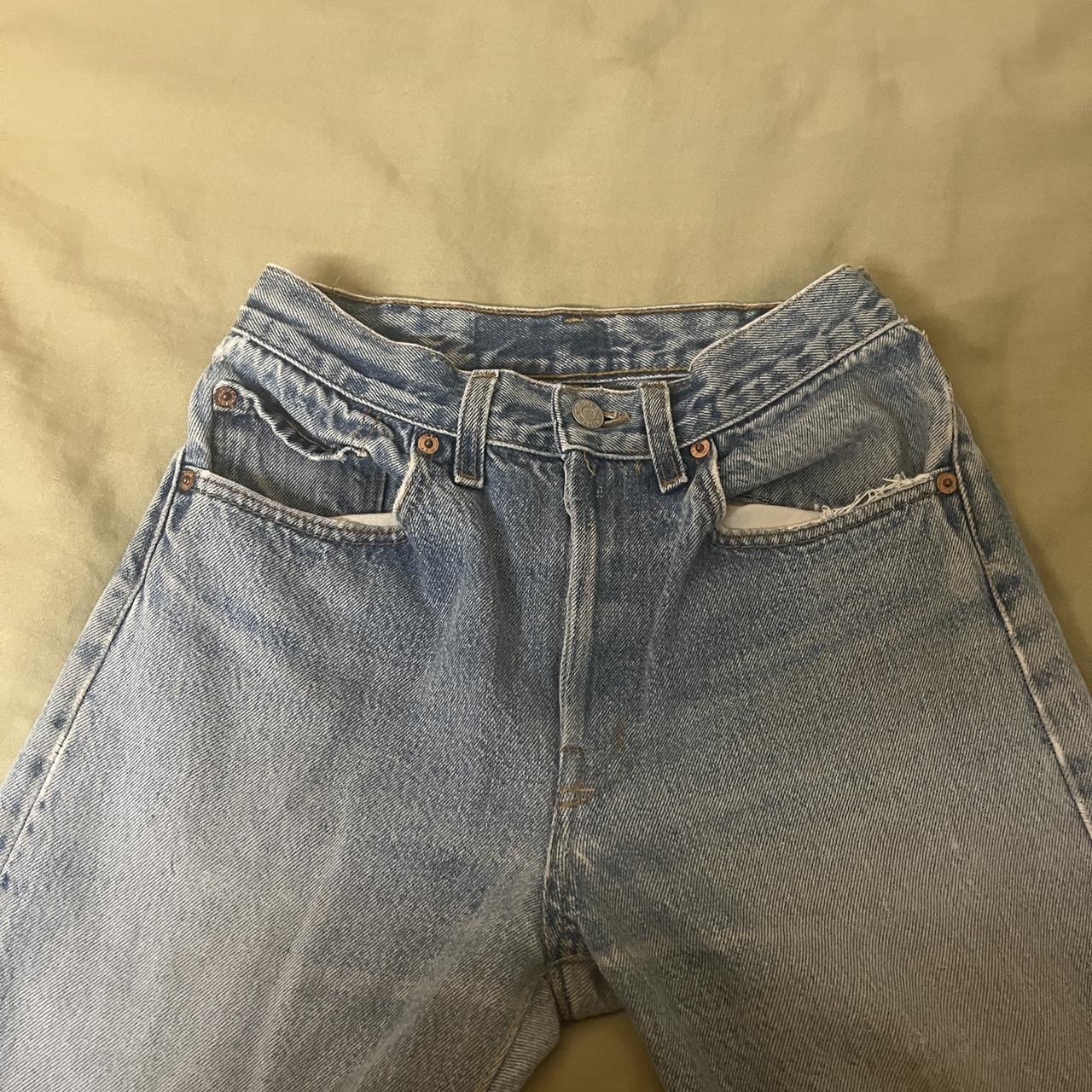 Levi's Women's Trousers | Depop
