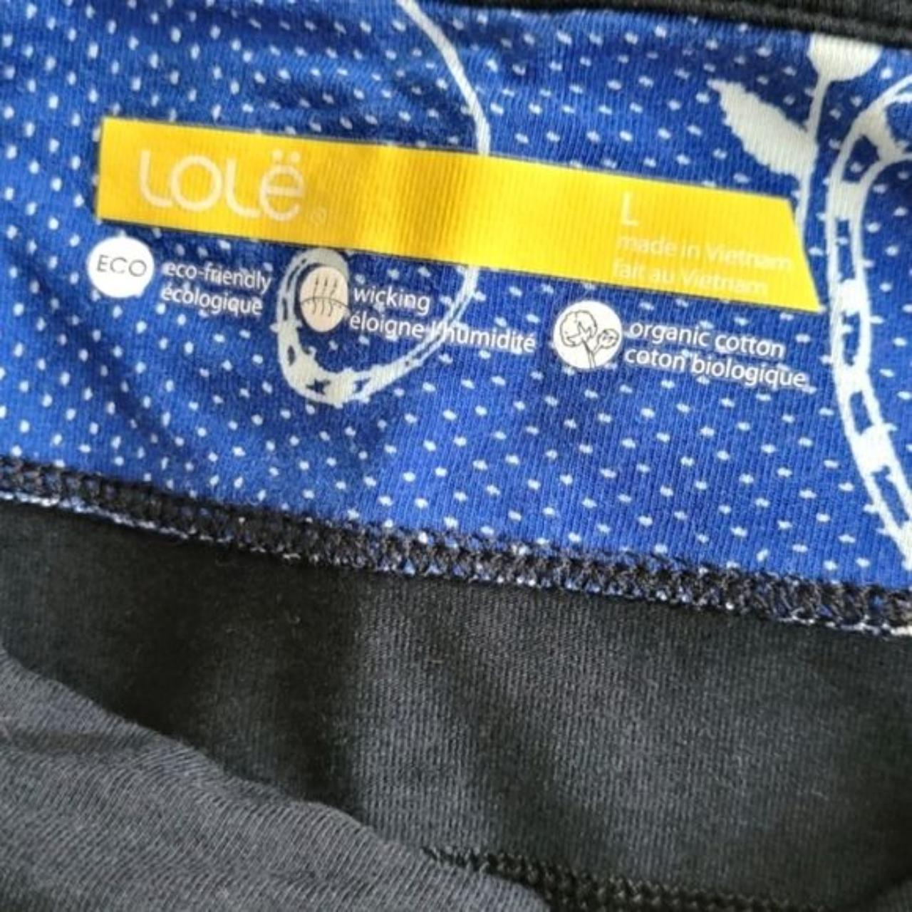 Lole capri athletic leggings, blue paisley vining - Depop