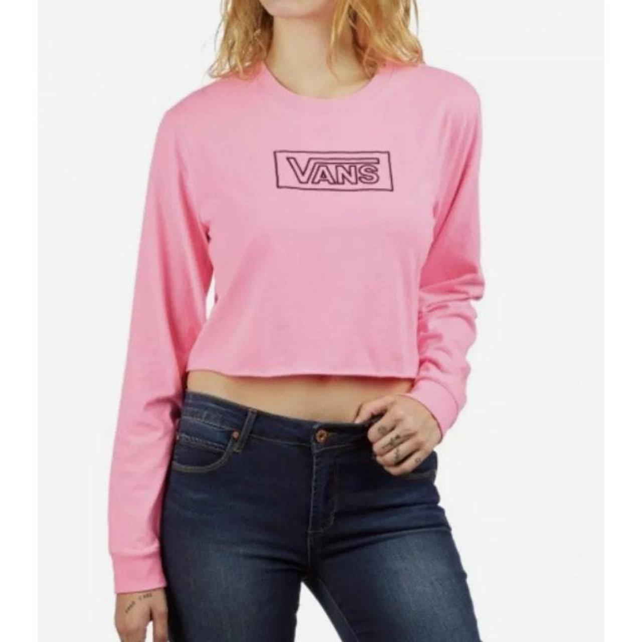 Cool skater crop long sleeved top! Features:,