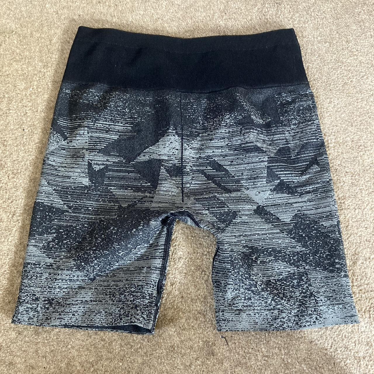 Gymshark grey biker shorts - Depop