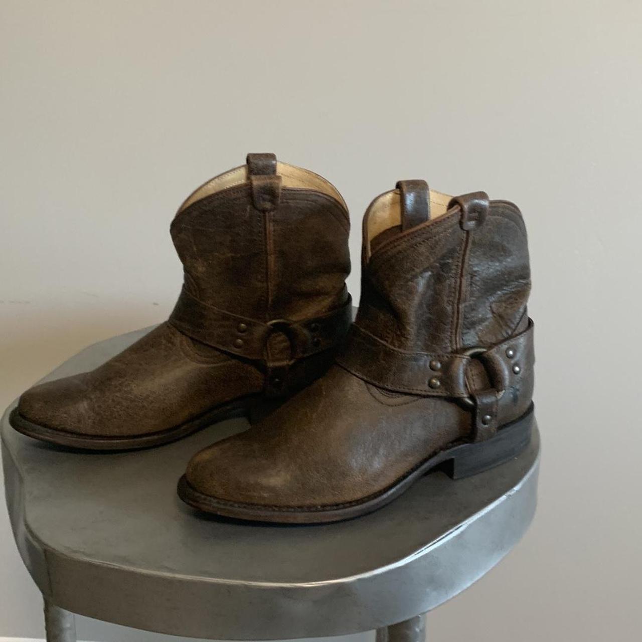 Frye wyatt short online