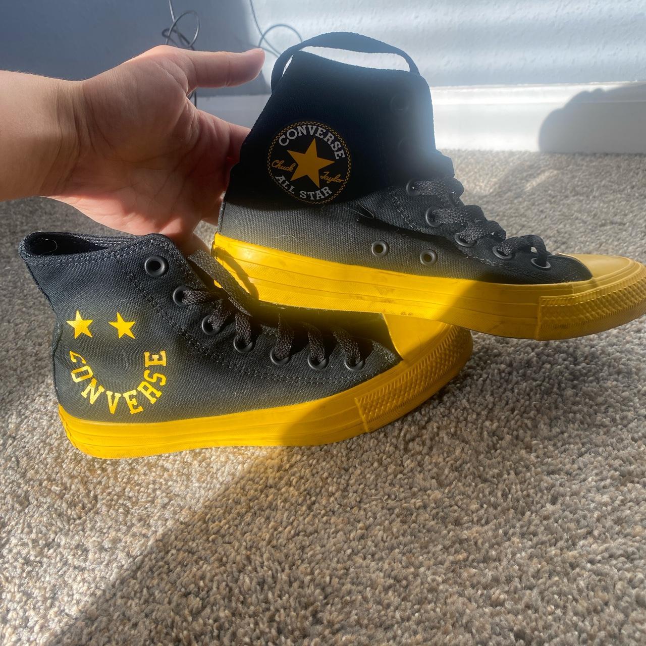 Converse with best sale smiley face