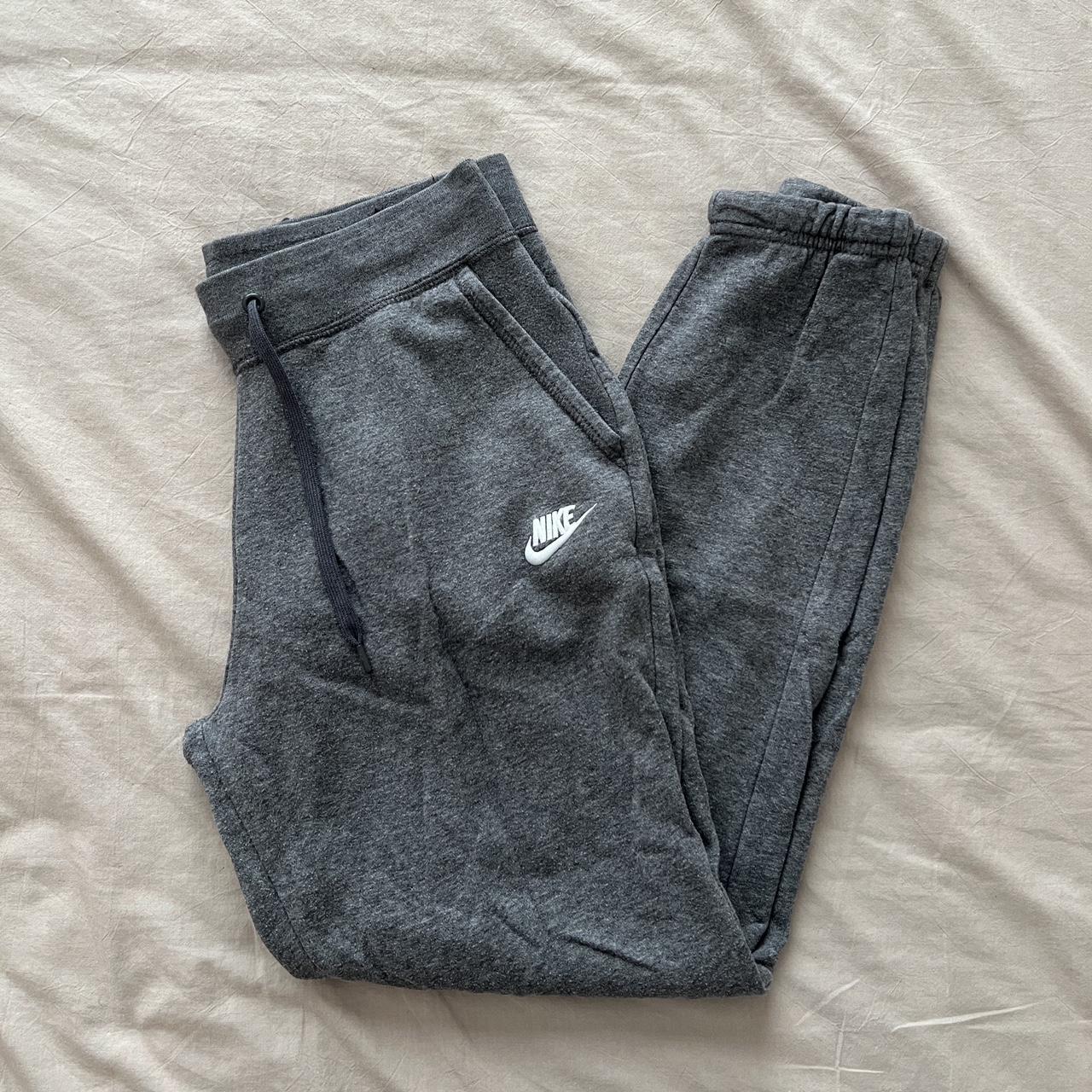womens dark grey nike sweatpants