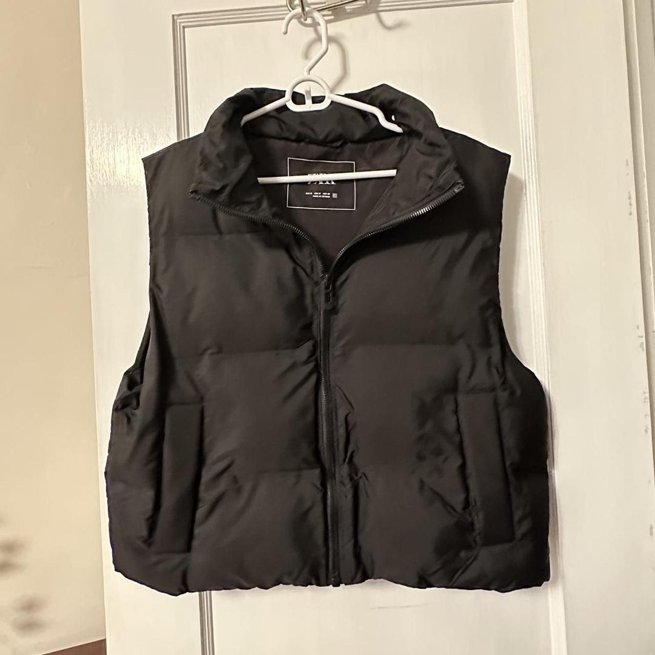 ZARA black puffer vest size medium THE fall and... Depop