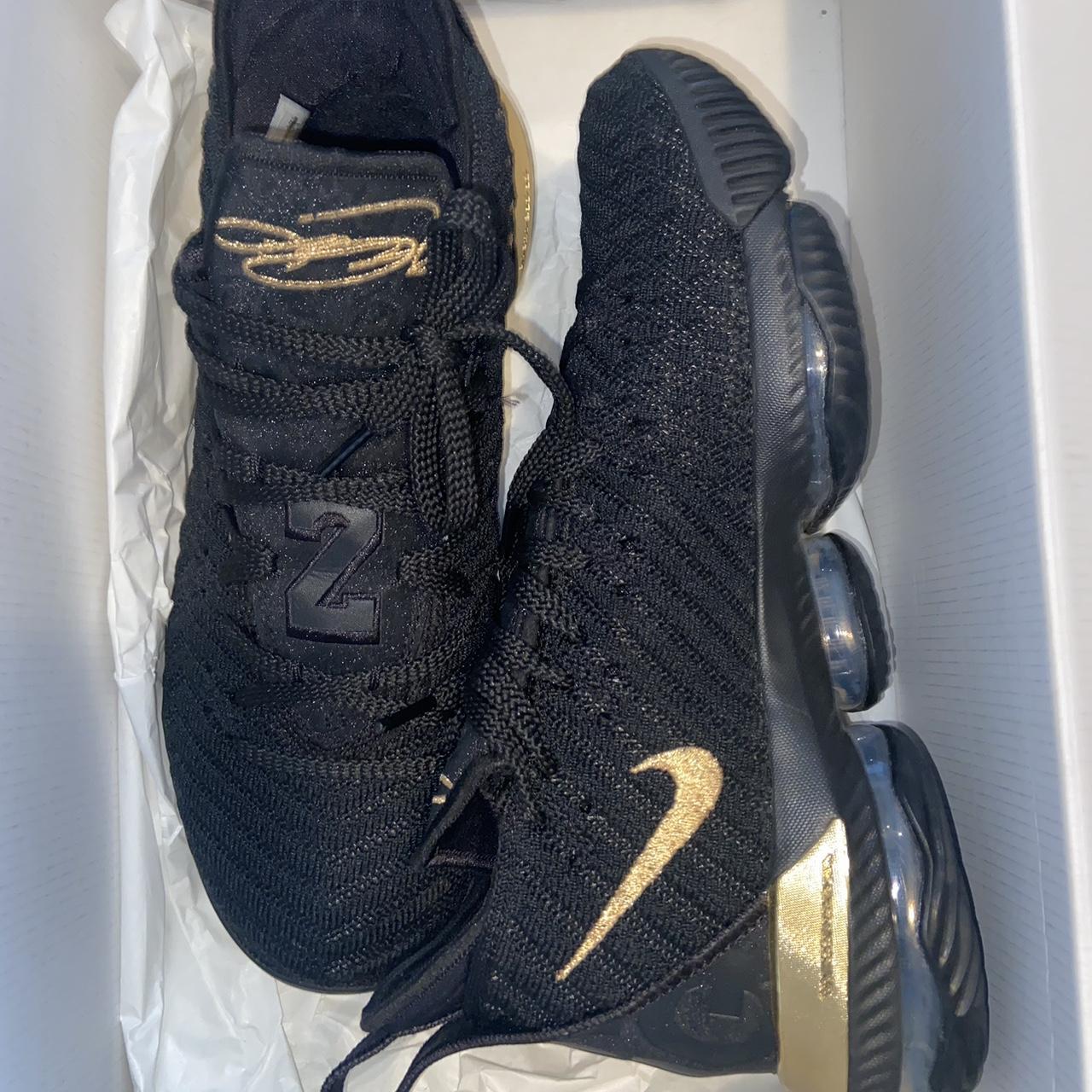 Lebron xvi black metallic on sale gold