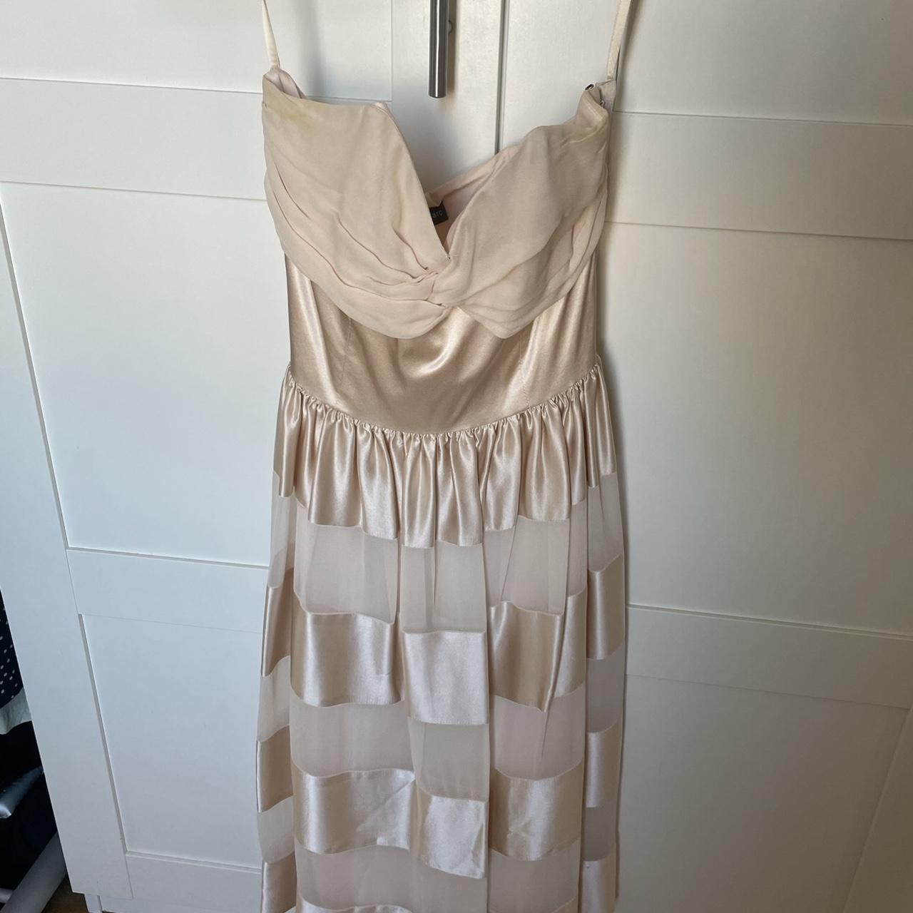 Camilla & Marc cocktail dress. Some staining under arms - Depop