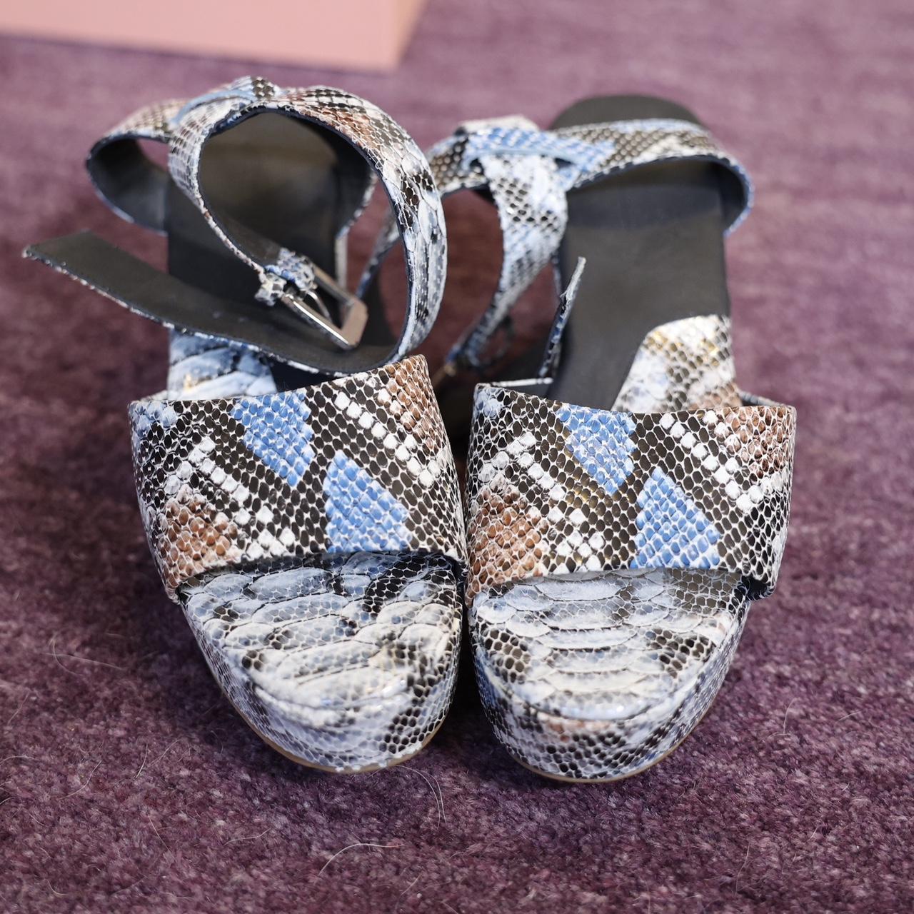 item listed by mdresale