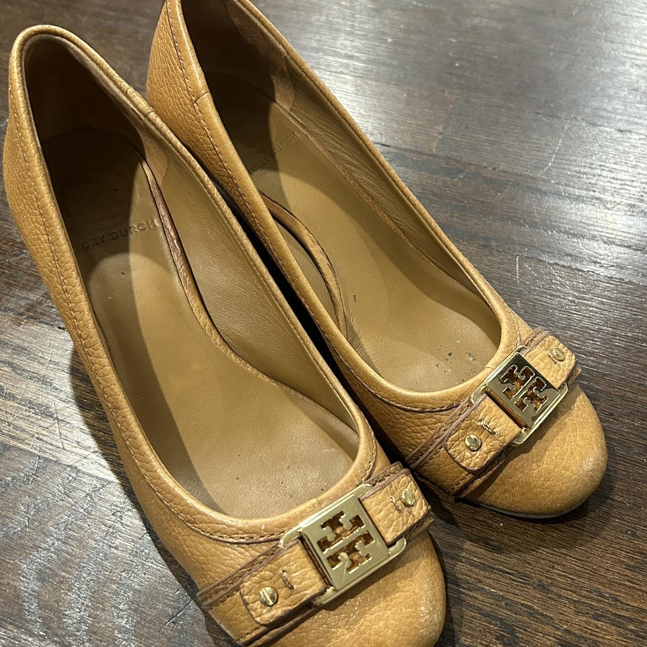 Tory Burch Ambrose close deals toe wedges