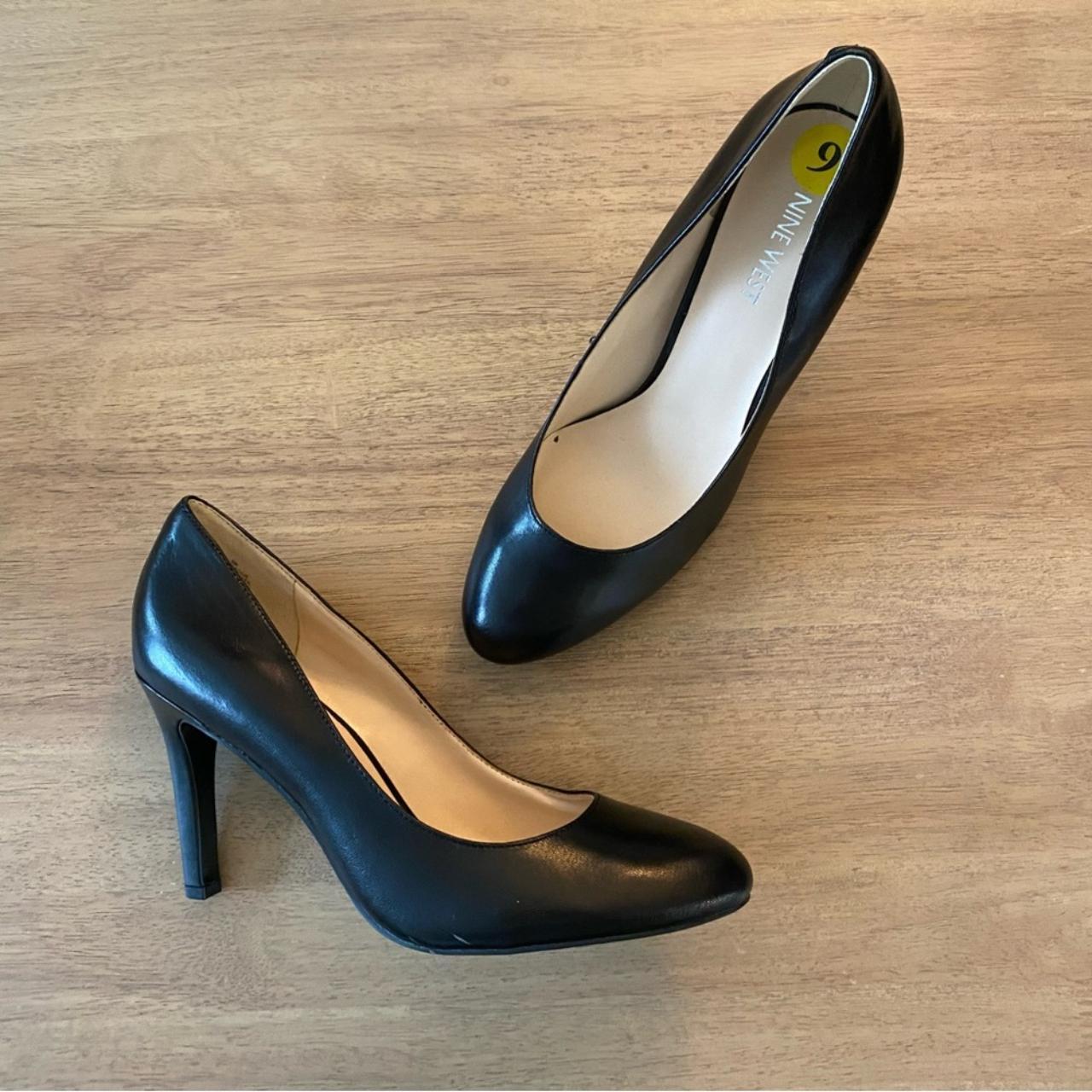 Nine West Black Leather Classic Round Toe High