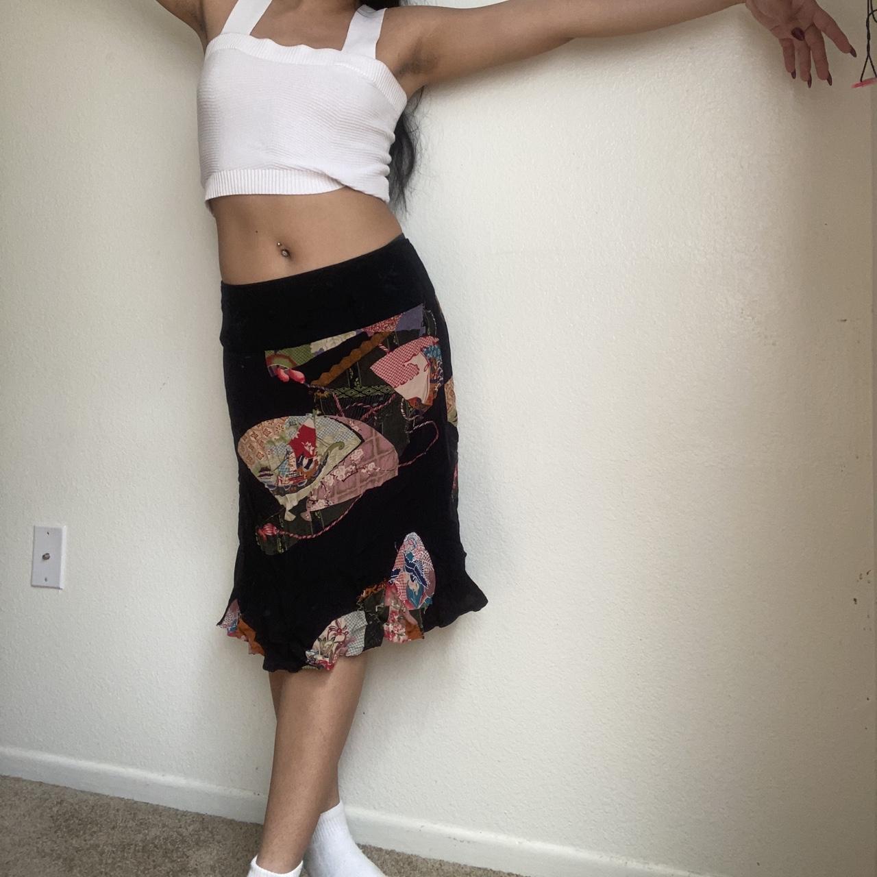 GlobeTrotter Women's Black Skirt Depop