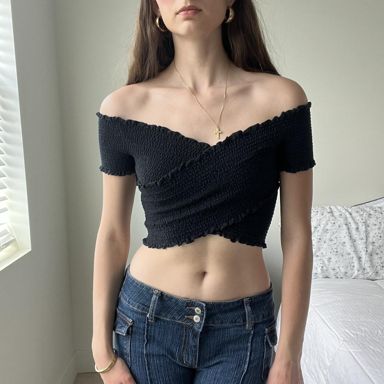 Hollister off the shoulder crop top hotsell