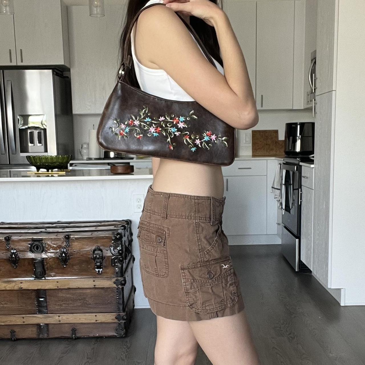 Gorgeous brown floral design shoulder purse. Brand - Depop