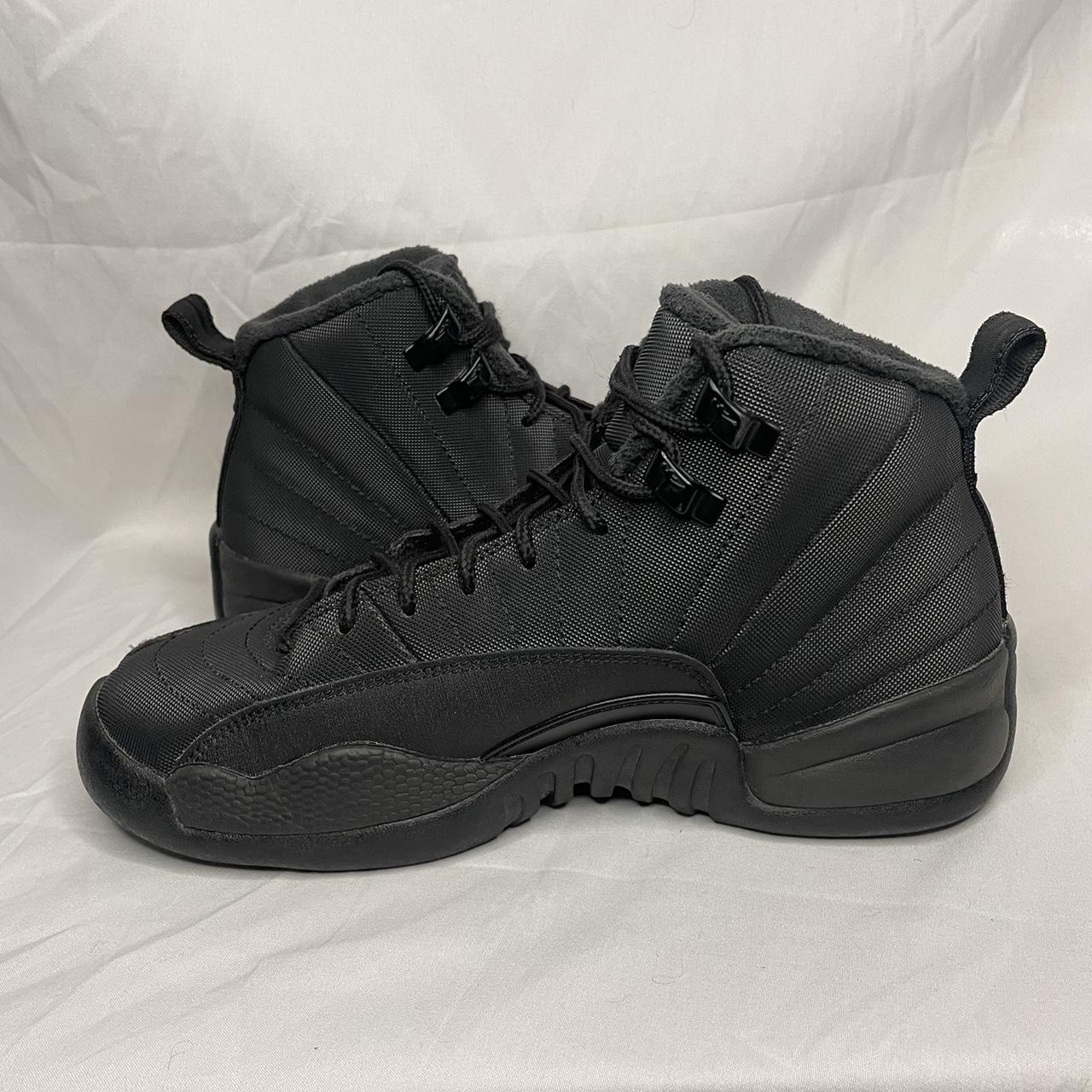 triple black air jordan 12