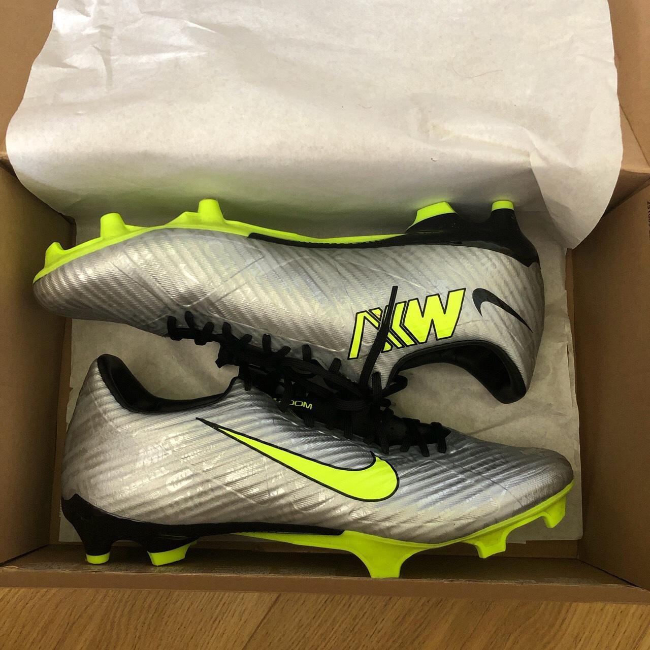 mens nike football boots size 9