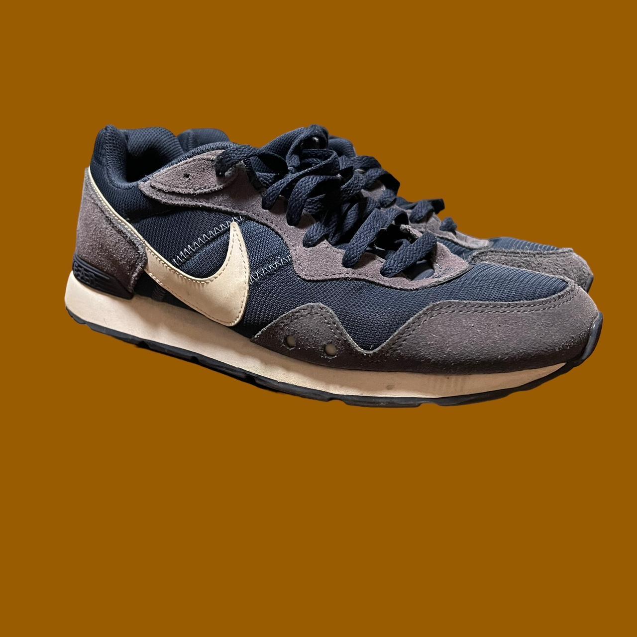 mens nike venture
