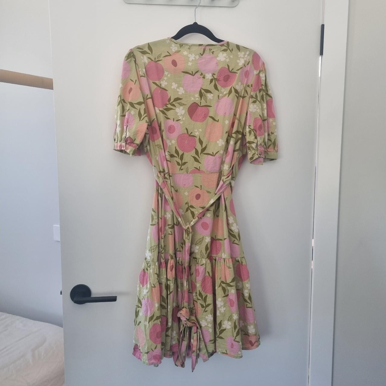 Princess Highway peach wrap dress in light green.... - Depop