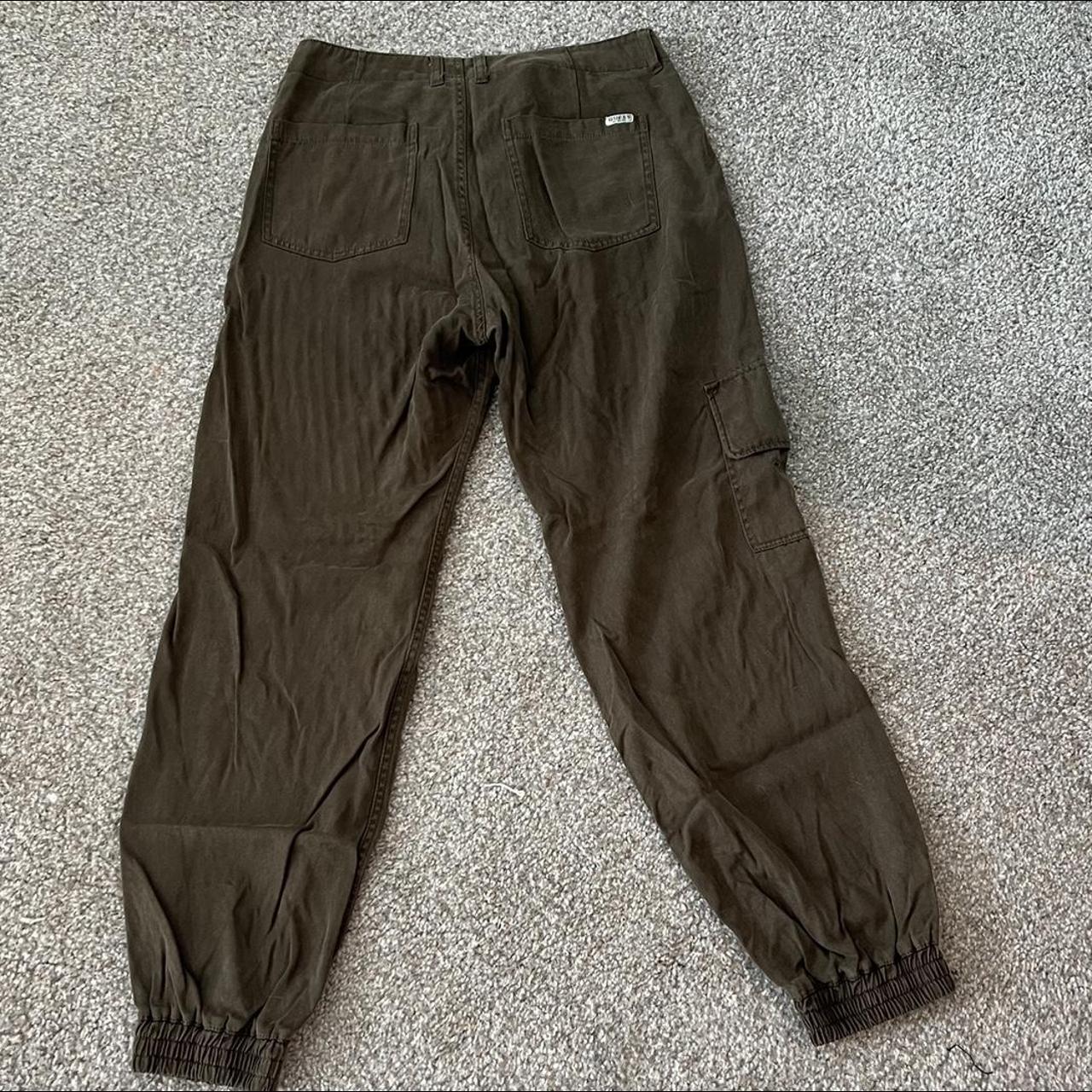 GUESS New Kombat Tapered Cargo Pants 