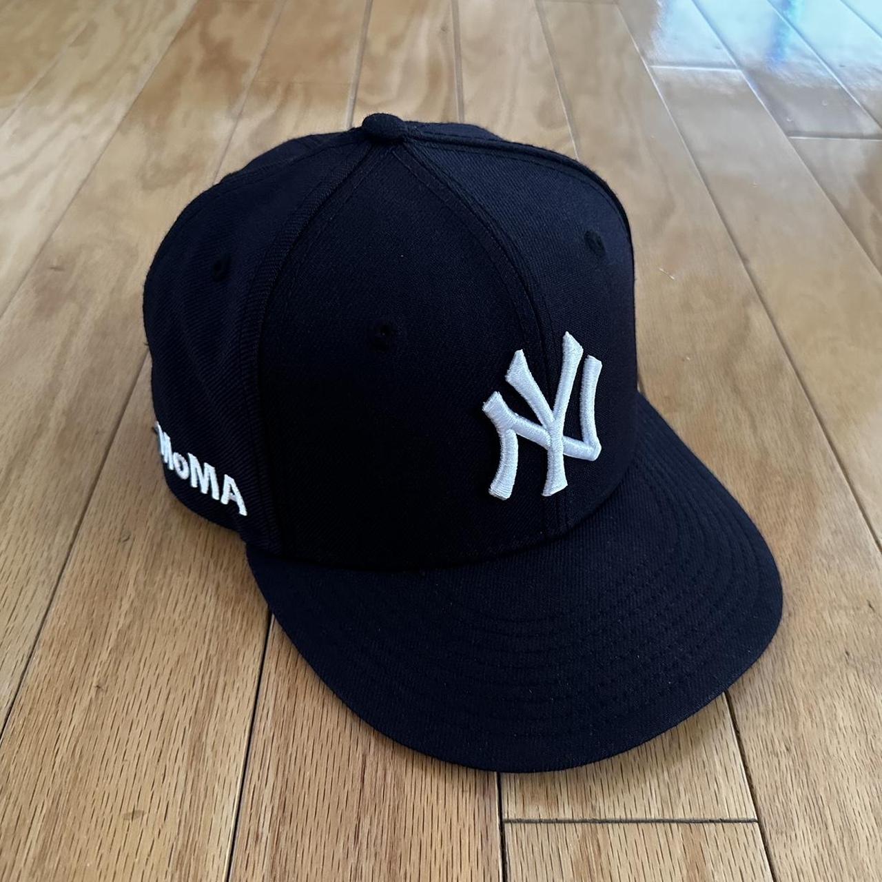 🎨 MoMA NY YANKEES FITTED HAT • SIZE 7 3/8 • WORN... - Depop