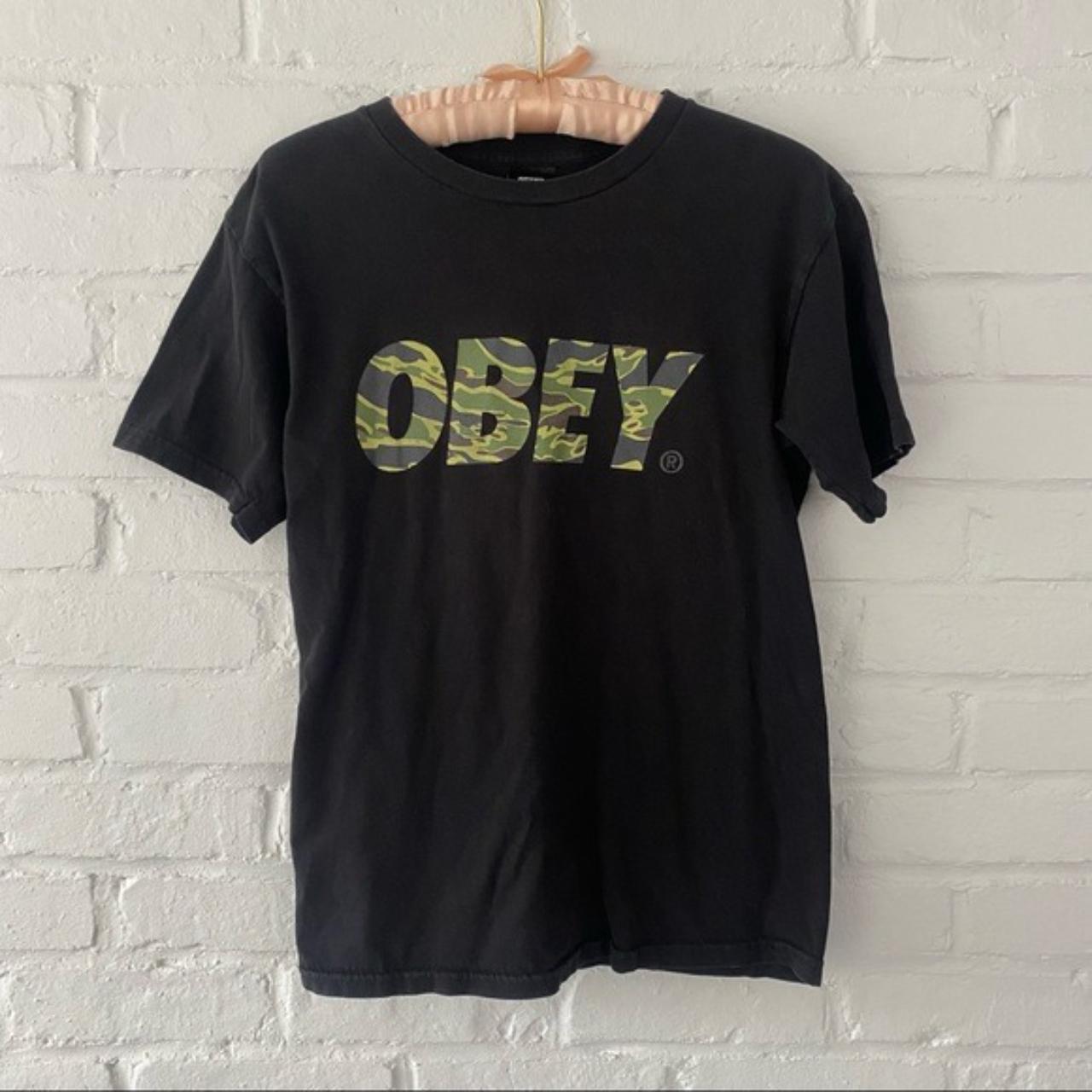 🌳OBEY CAMO T SHIRT🌳 Black OBEY t shirt with camo... - Depop