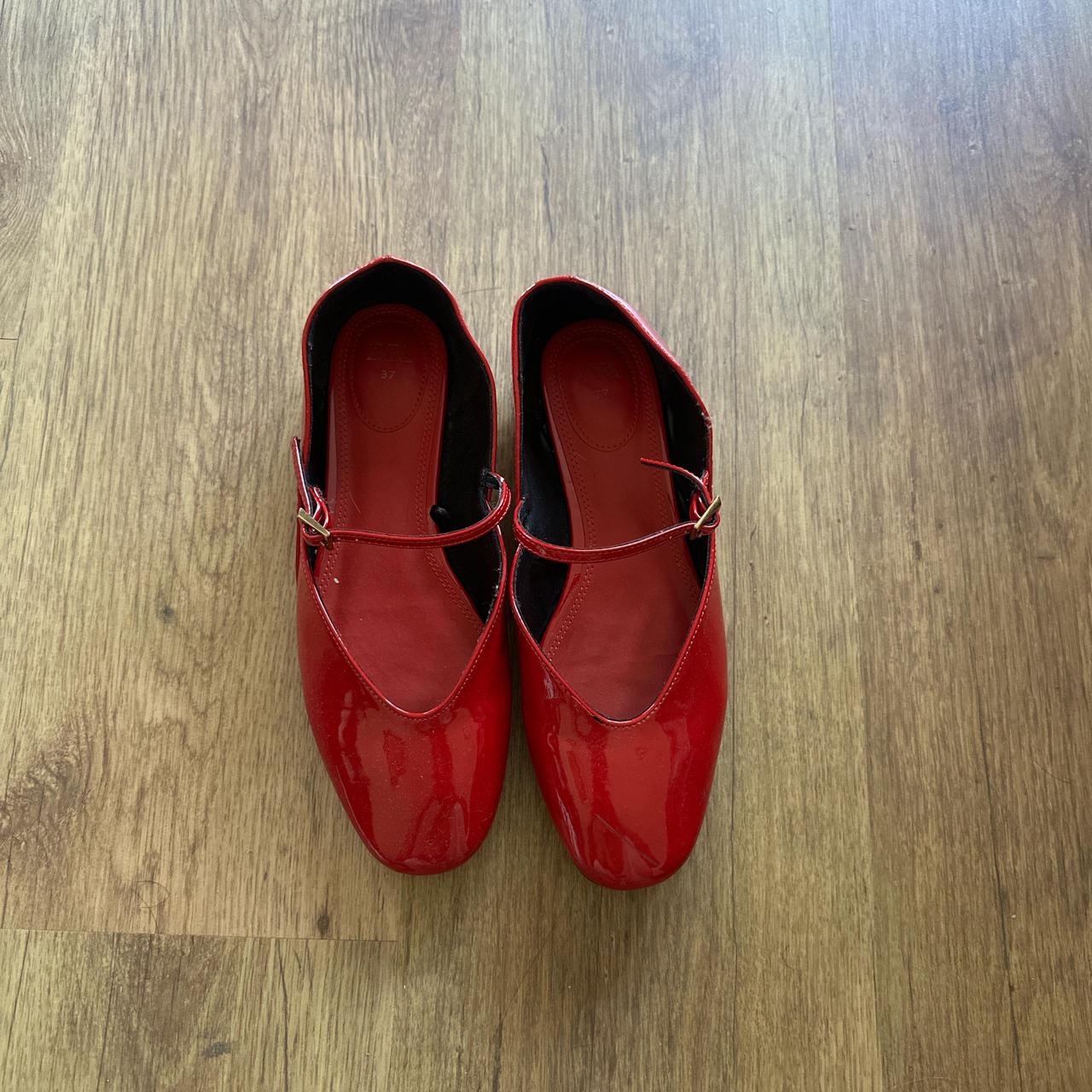 item listed by elisaarpamon
