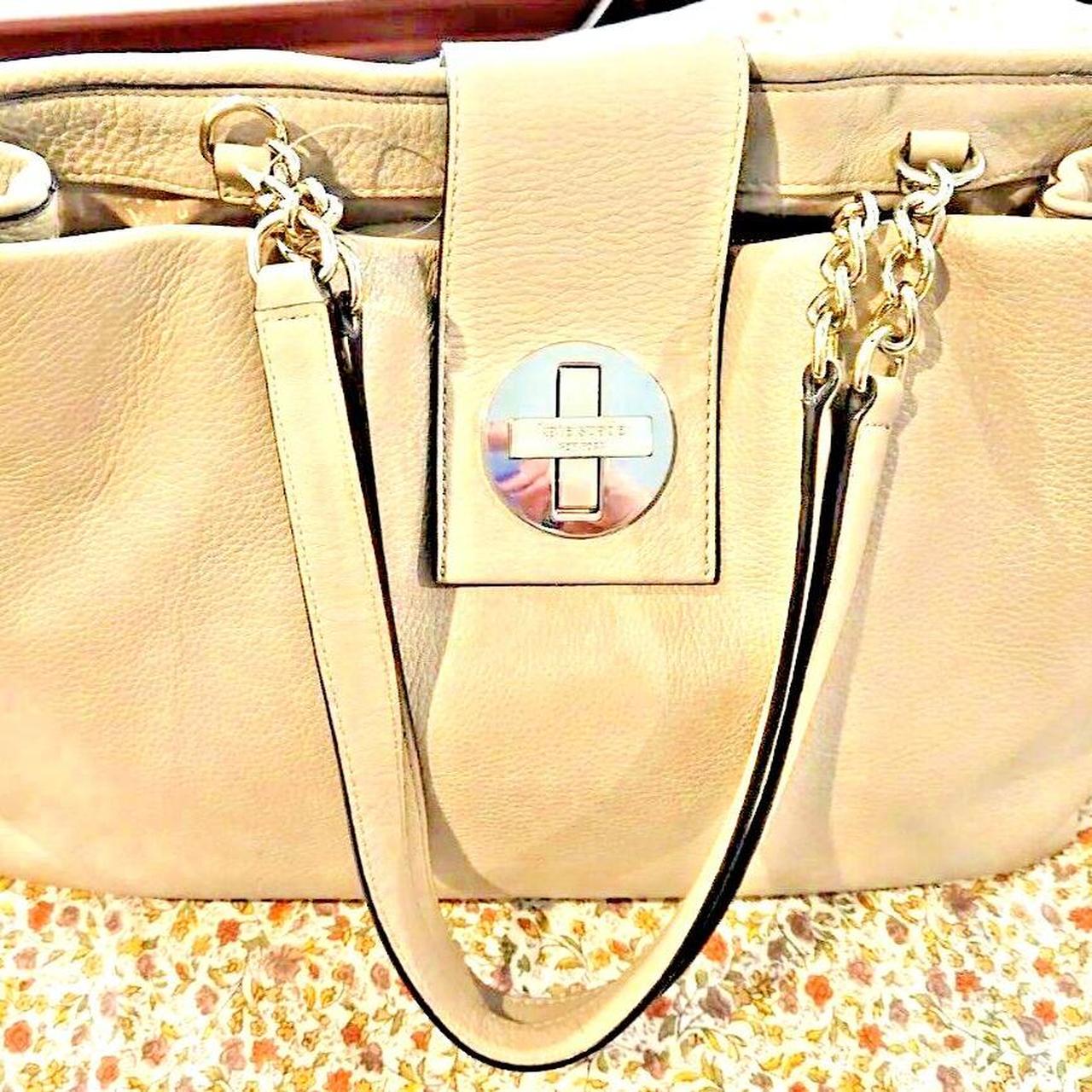 item listed by cupcrazy