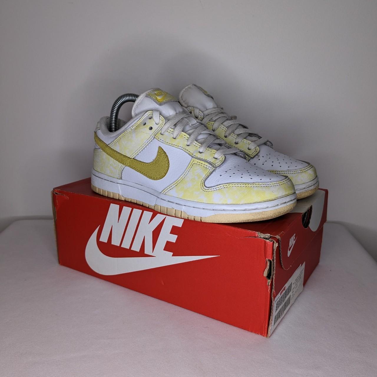 womens dunk yellow strike