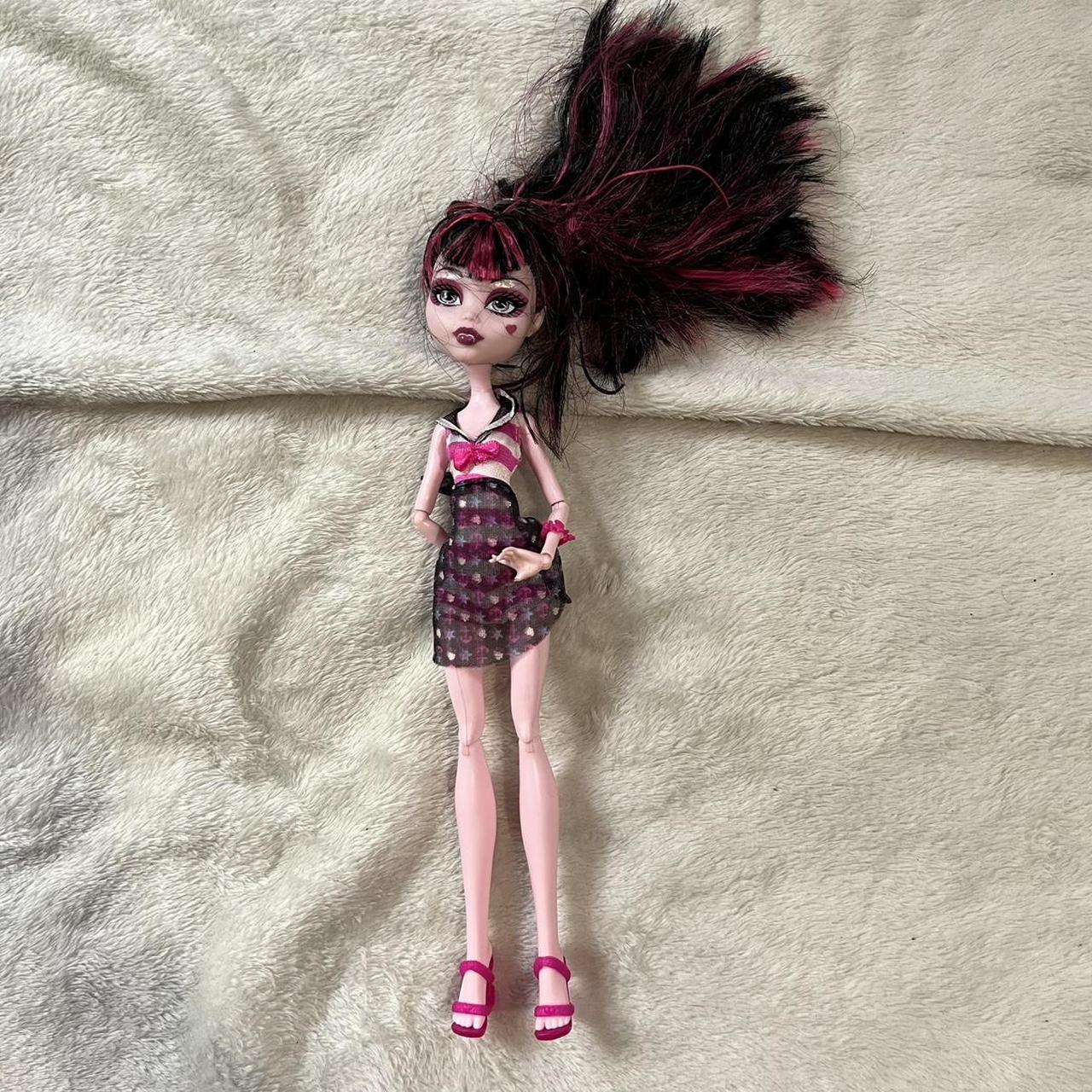 Monster High Skull Shores Draculaura 2008 Mattel.... - Depop