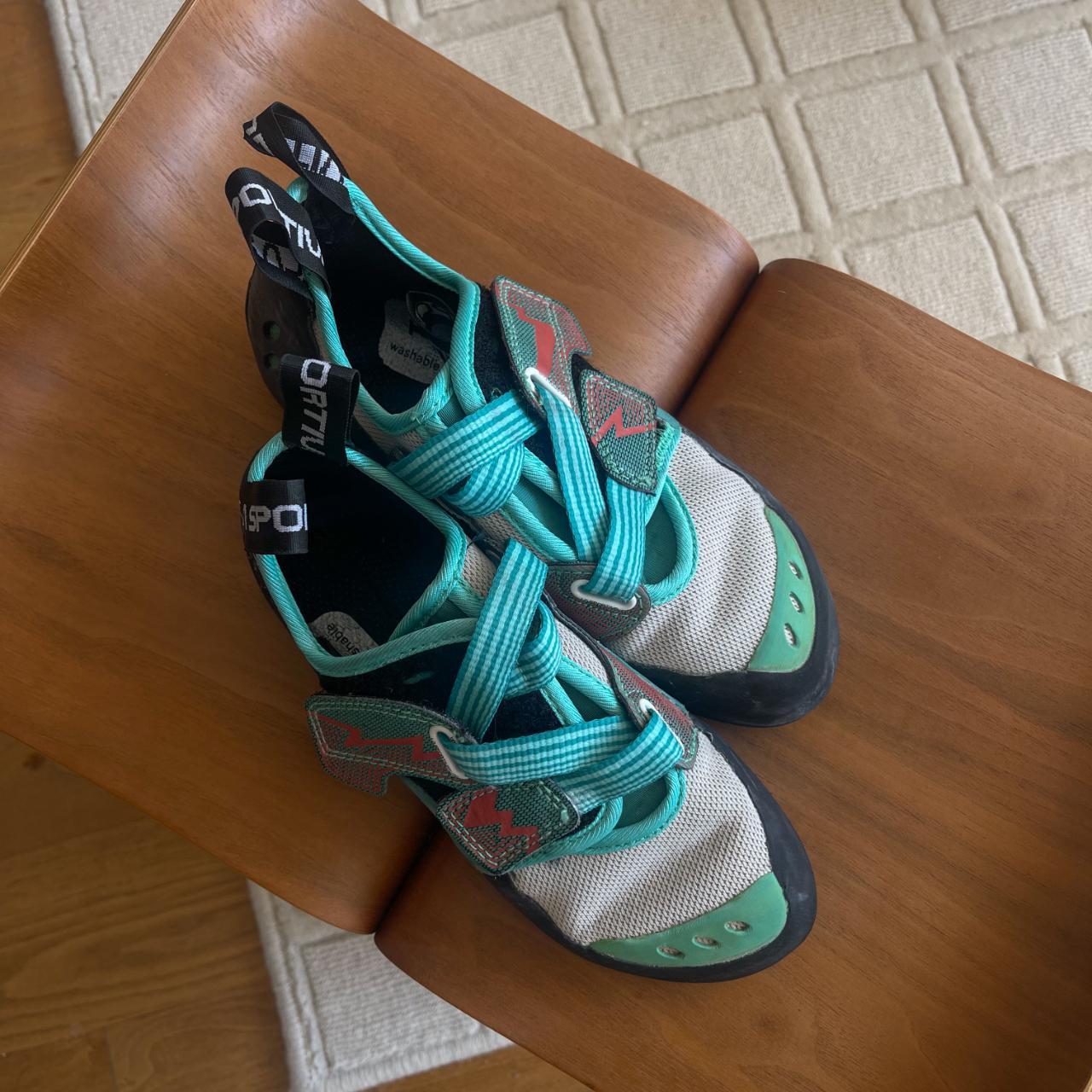 La Sportiva Women's Footwear - Green/Black - US 6… - image 1